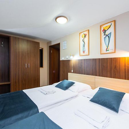 Penzion Siesta Vrable Ngoại thất bức ảnh